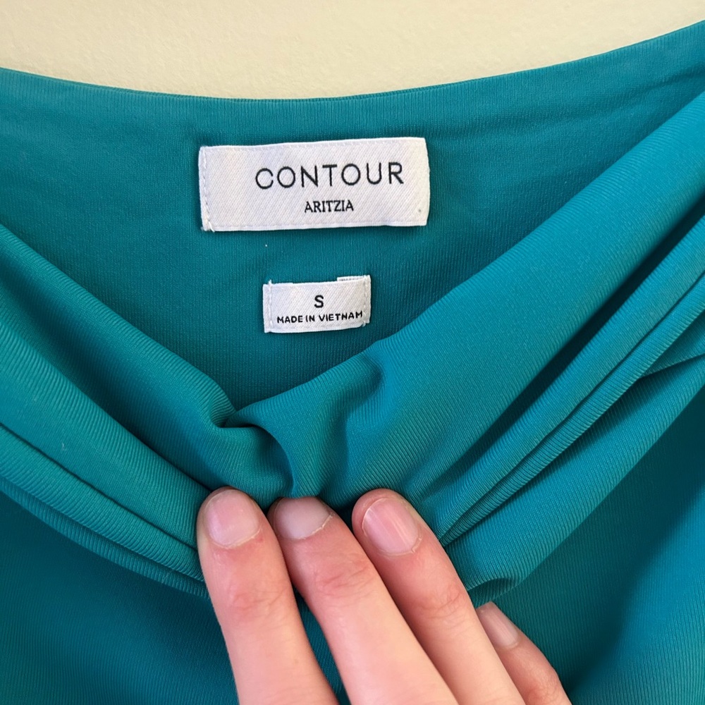 Contour Hip Tube Top